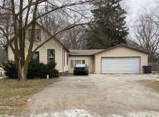 1536 Edwardsburg Ave, Elkhart, IN 46514