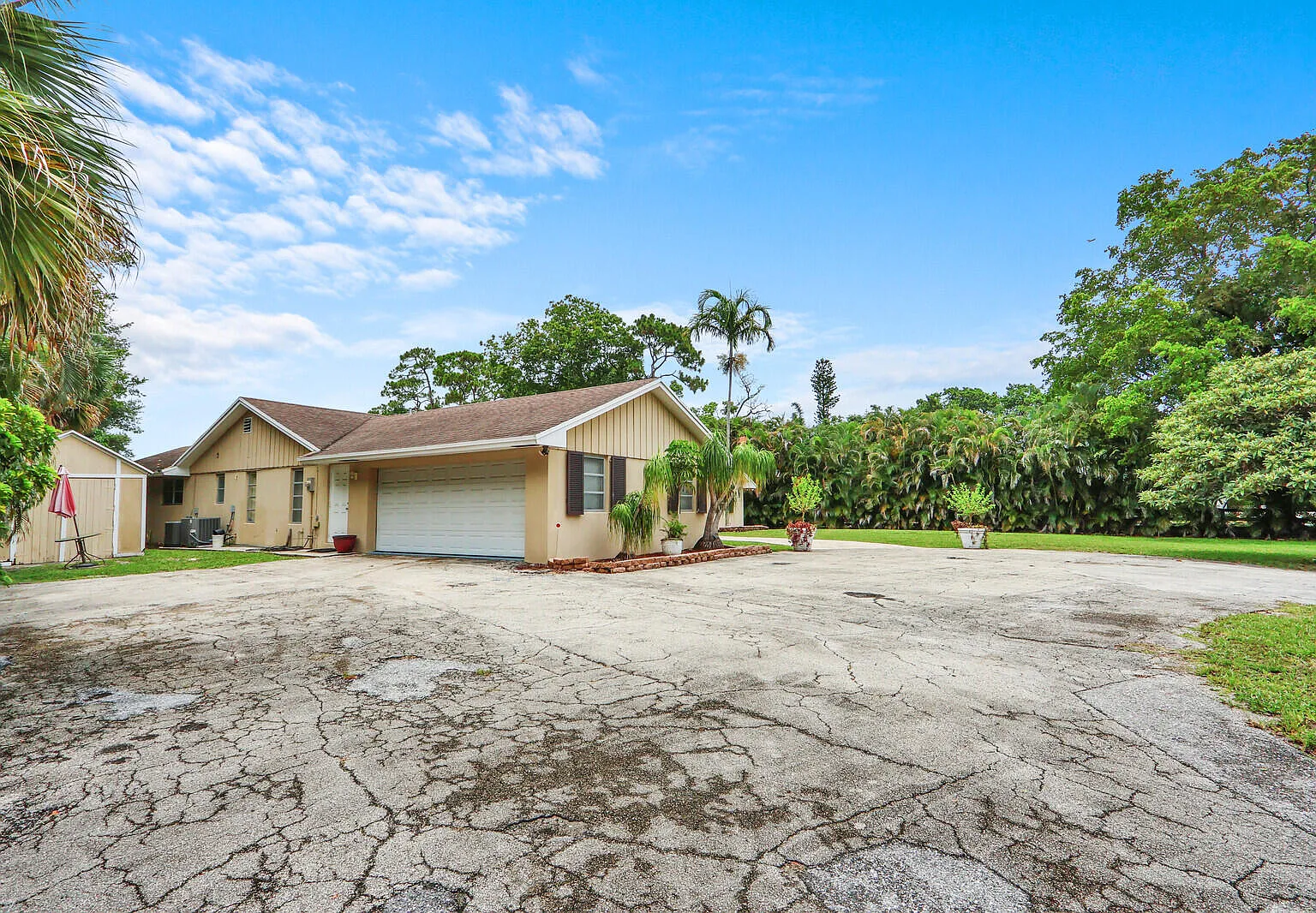4 bed, 3.0 bath, 2731 sqft, $5,000 — Photo 3