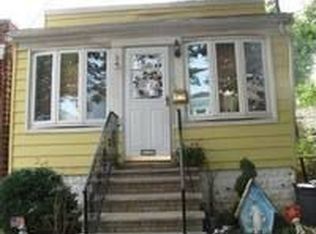 6429 72nd St, Flushing, NY 11379