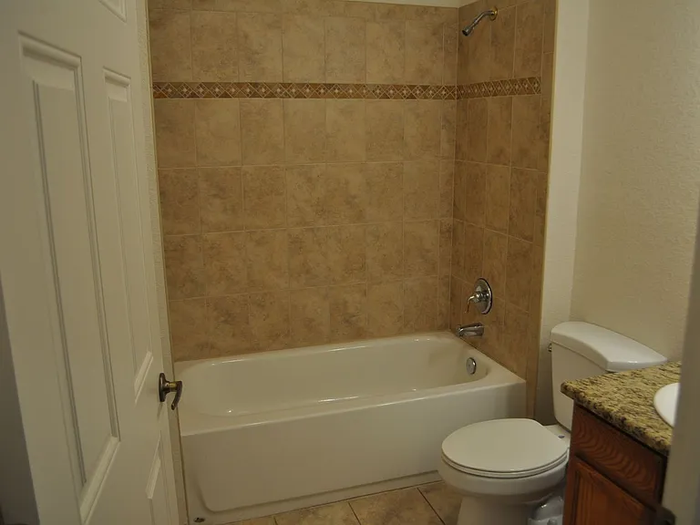 4600 E Moody Blvd #5J — Photo 9
