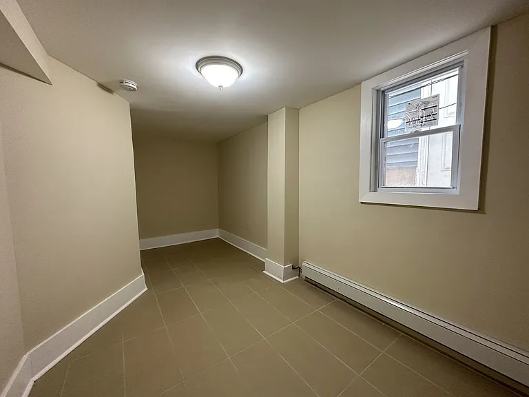 340 Townsend St — Photo 4
