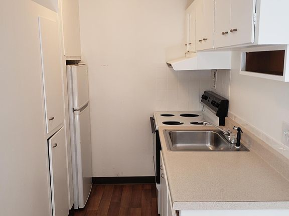 4th image of 5219 University Way NE #103