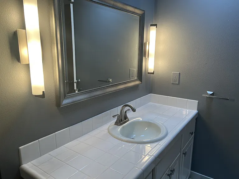 11820 NW Marylee Ct — Photo 8