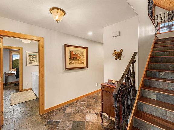 4th image of 210 Goren Street
