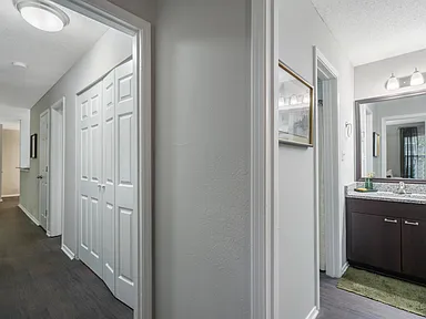 Clairmont Reserve Apartment Homes — photo 10