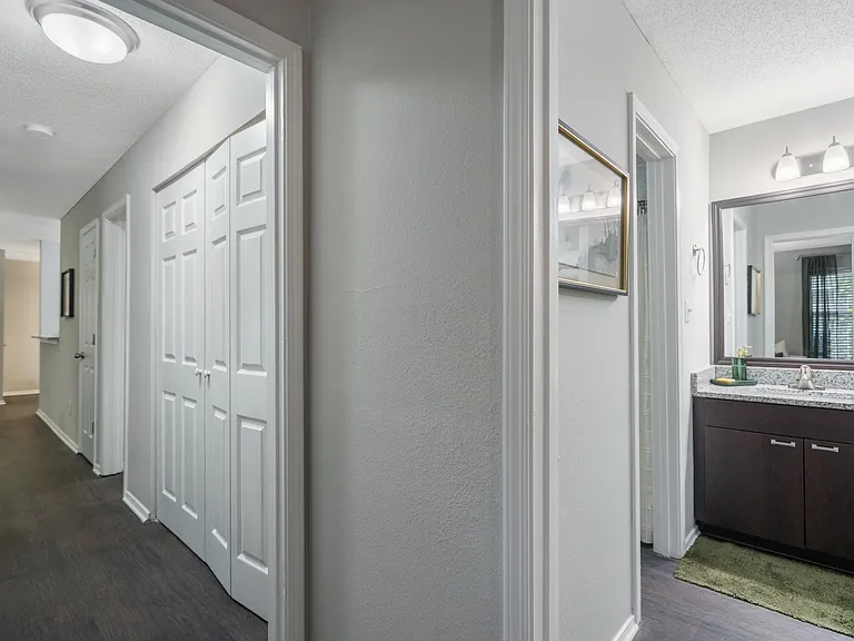 Clairmont Reserve Apartment Homes — Photo 9