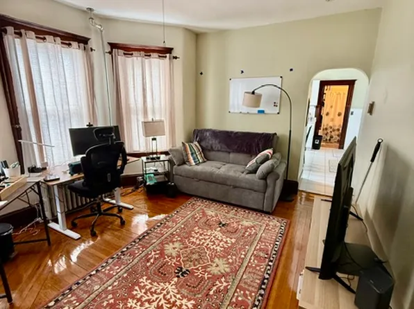 104 Summer St APT 1A, Somerville, MA 02143