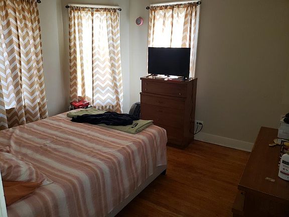 3rd image of 4844 W Wrightwood Ave #4852-D2