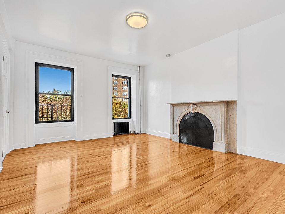 1st image of 11 Abingdon Sq APT 2F