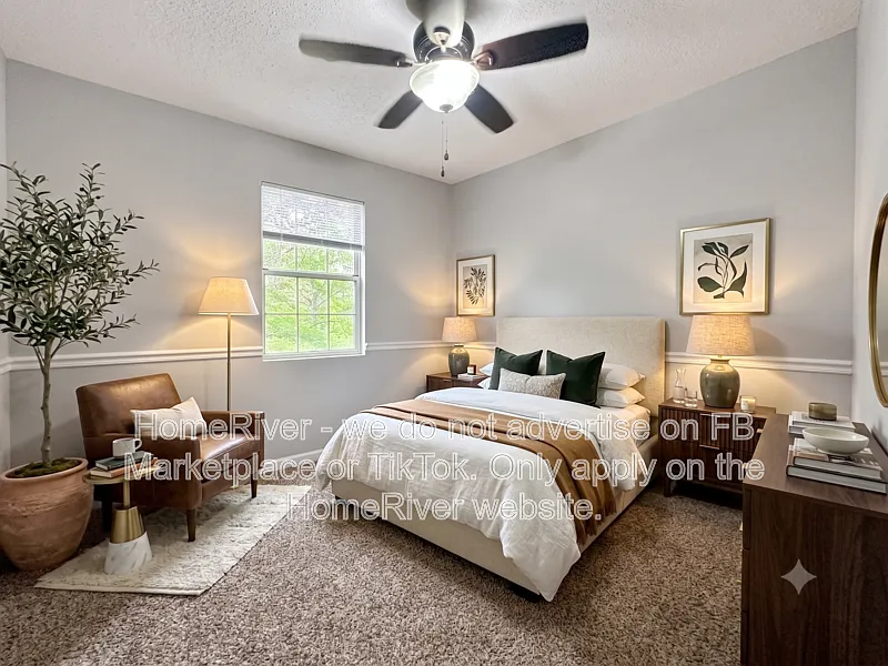 3 bed, 2.0 bath, 1764 sqft, $2,145 — Photo 4