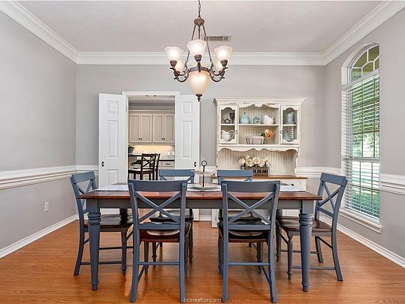 4th image of 15865 Flagstone Ct