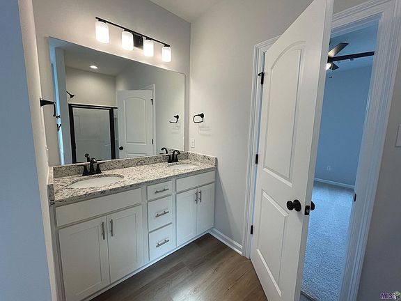 5th image of 13979 Rosewell St