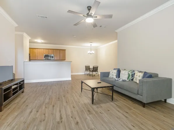 900 Dean Lee Dr APT 808, Baton Rouge, LA 70820