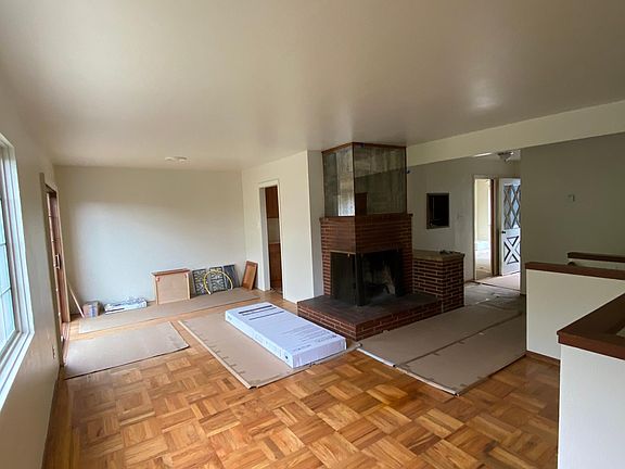 3rd image of 539 Loma Vista Ter