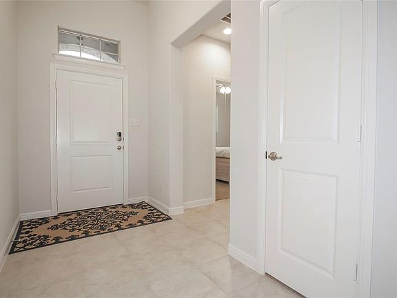 2nd image of 821 Doe Meadow Dr