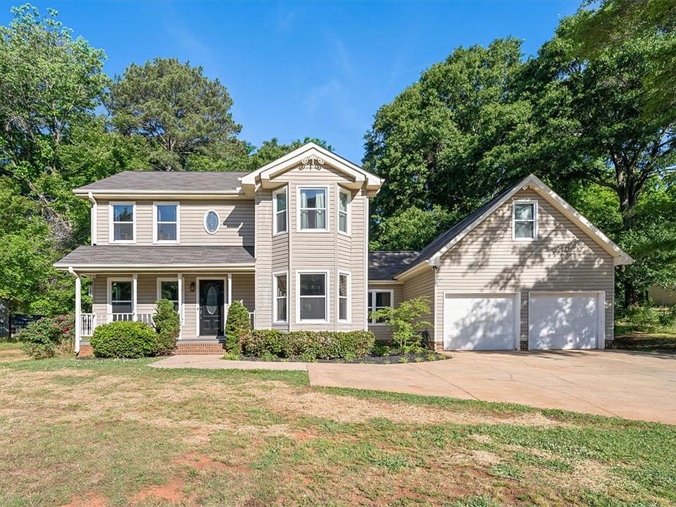1st image of 114 Bracken Ct