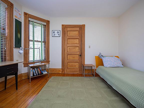 38th image of 154 Boynton Avenue