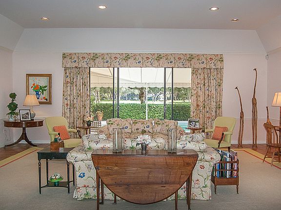 2nd image of 181 Oleander Way