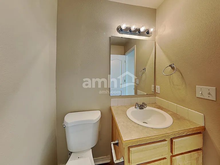 9517 W Shelborne Dr — Photo 11