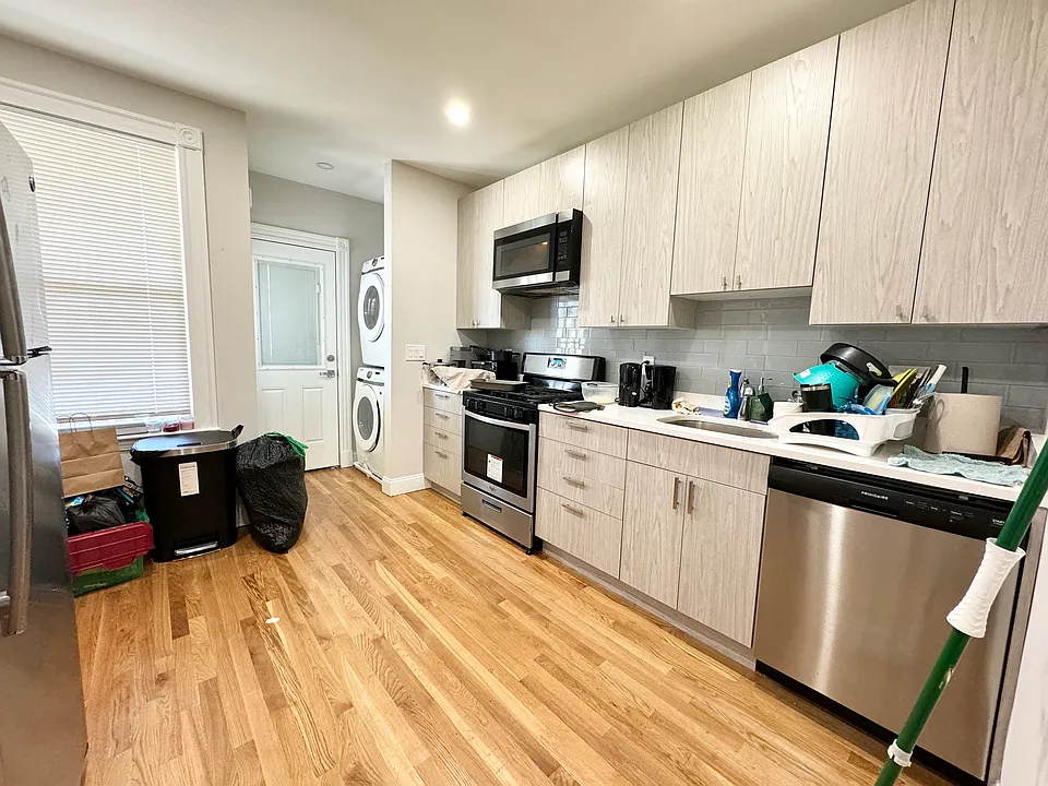 20 Howell St #1L