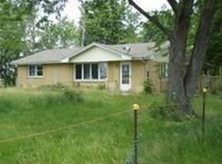 2940 W Indiana Ave, Beecher, IL 60401