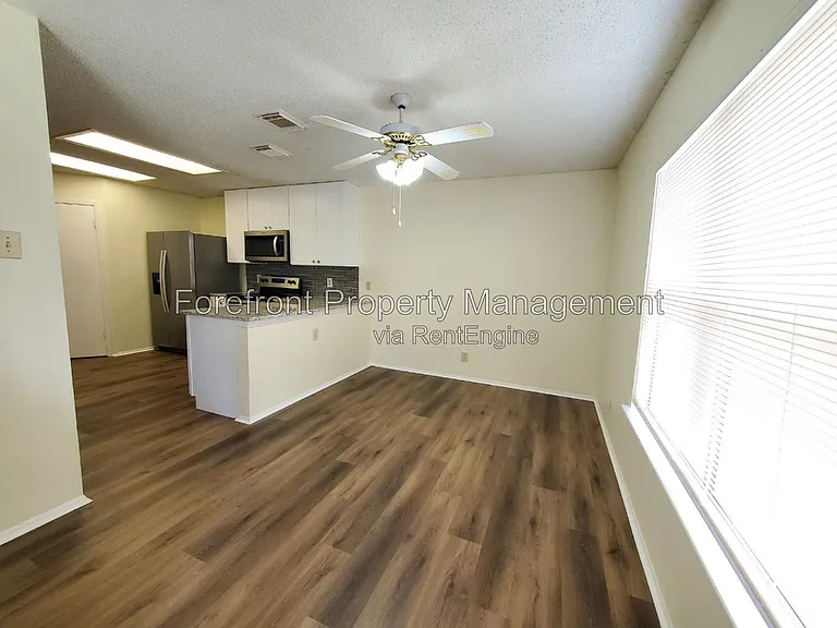 8219 Sunshine Trail Dr — Photo 17