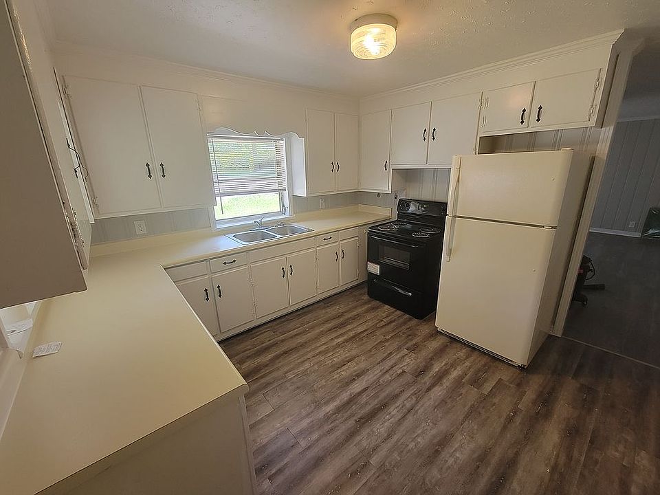 1st image of 805 6th Ave
