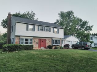 68 Club House Dr, Willingboro, NJ 08046