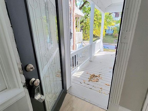 2nd image of 1502 Lincoln Ave