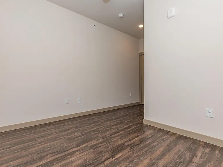 1900 W Dove Ave — Photo 26