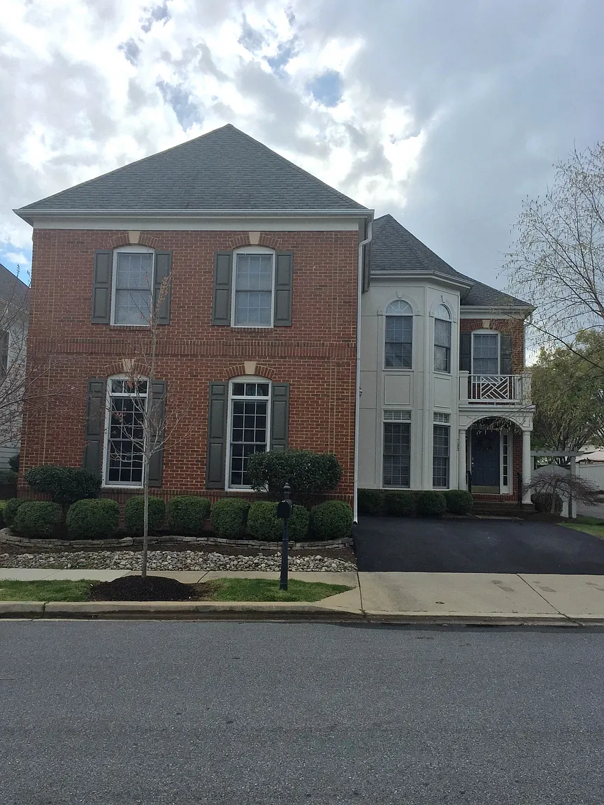 733 Crisfield Way photo 1