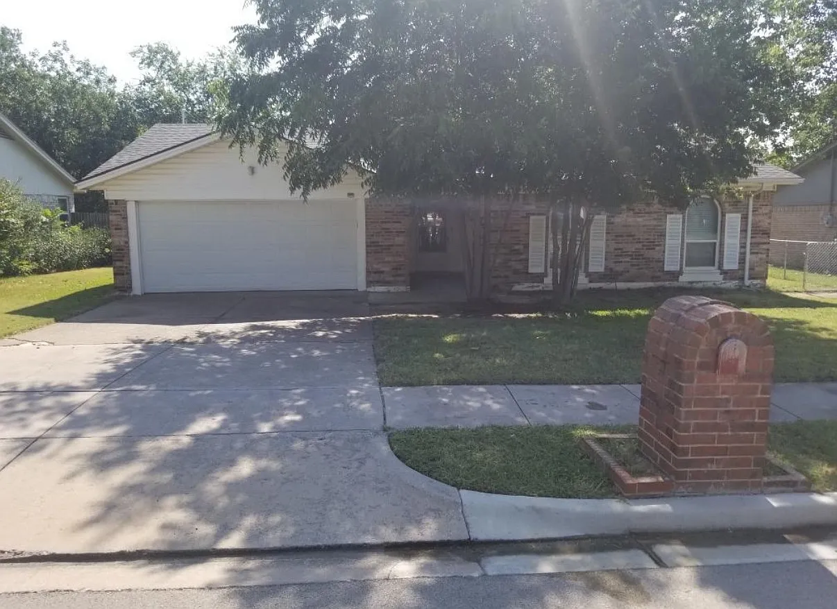 6532 Bernadine St — Photo 1