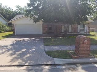 6532 Bernadine St, Fort Worth, TX 76148