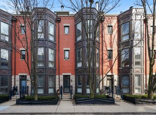 425 N Clinton St, Chicago, IL 60654