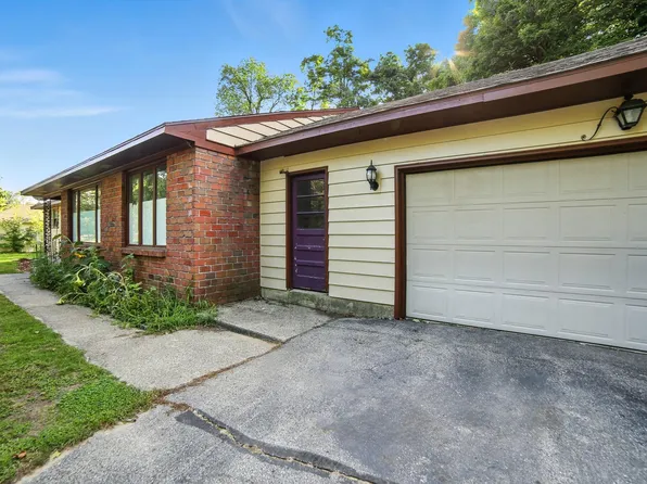 13911 Windemere Dr NW, Grand Rapids, MI 49534