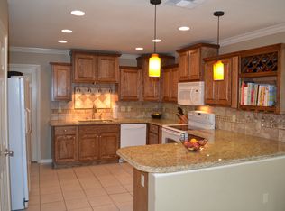 101 Whitewing Ln, Del Rio, TX 78840