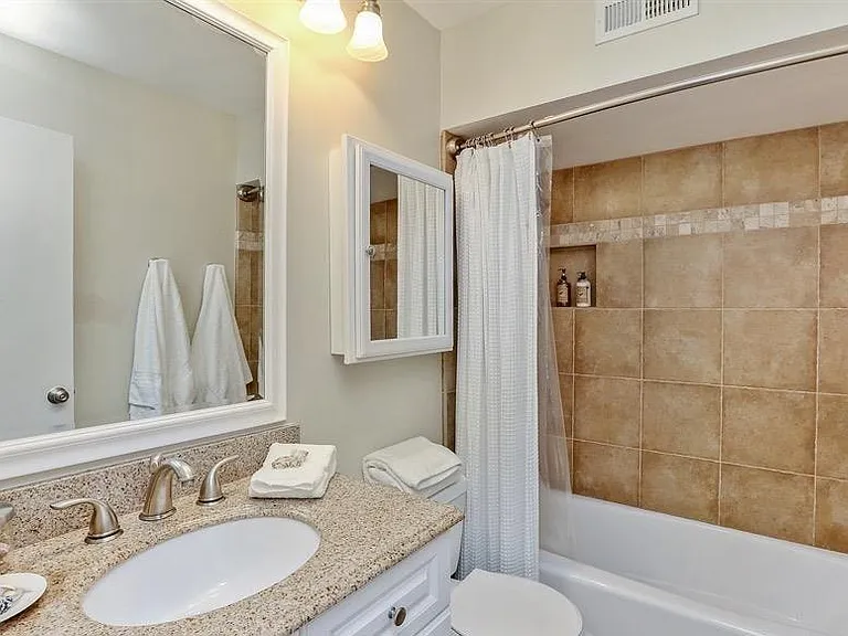 19 Thoreau Cir — Photo 3