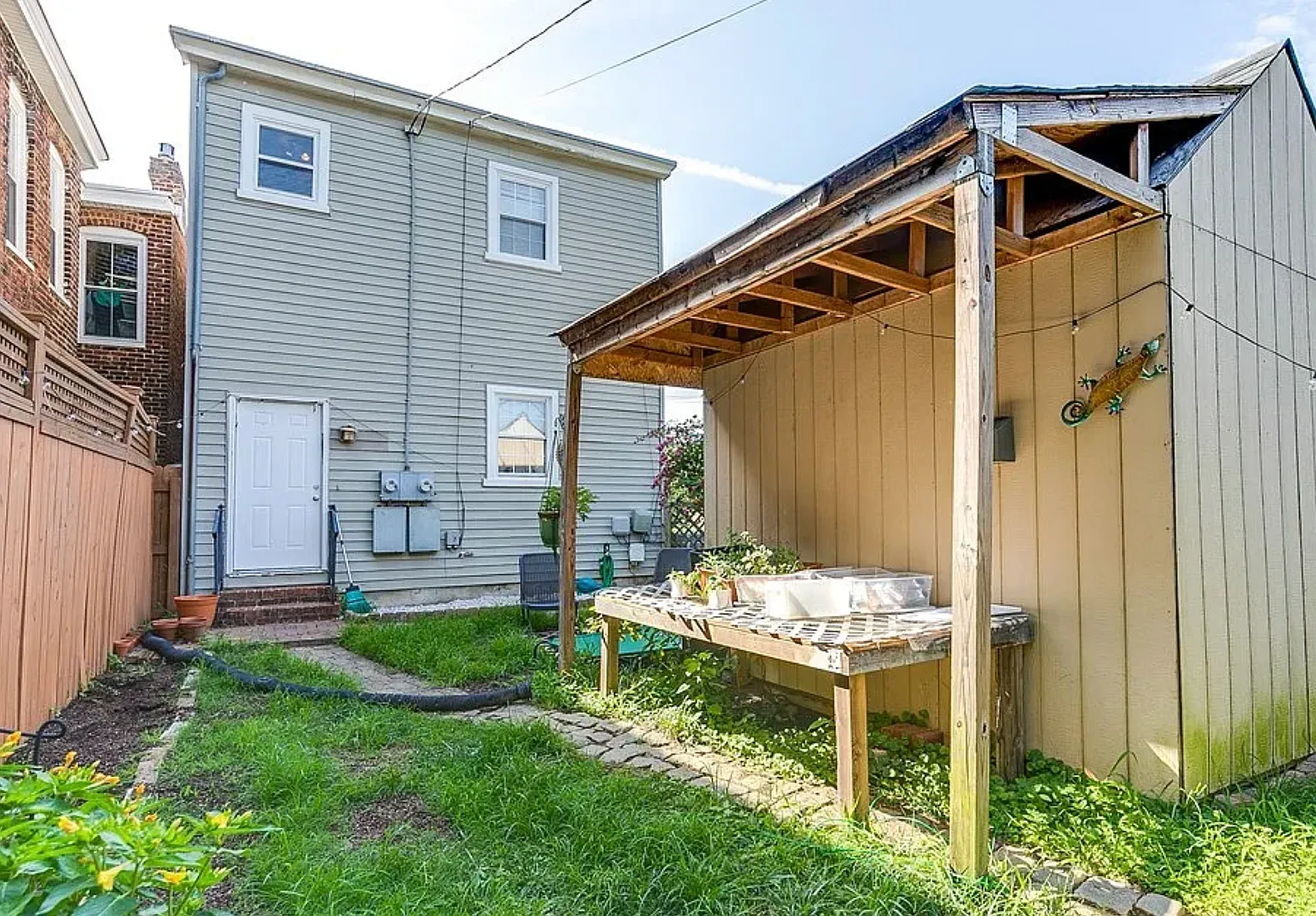 2 bed, 1100 sqft, $1,949 — Photo 3