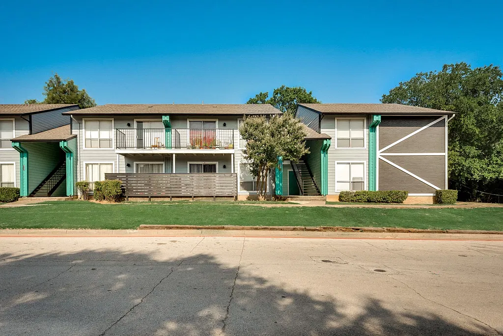 Mill House Apartments — Photo 2