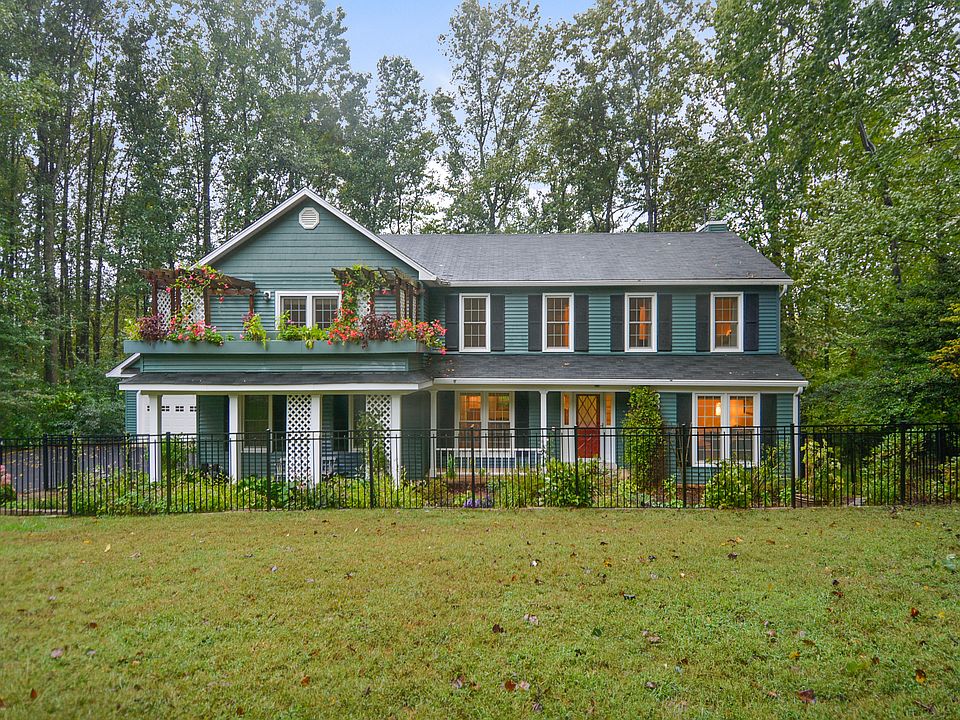 1st image of 2706 Clarkes Landing Dr