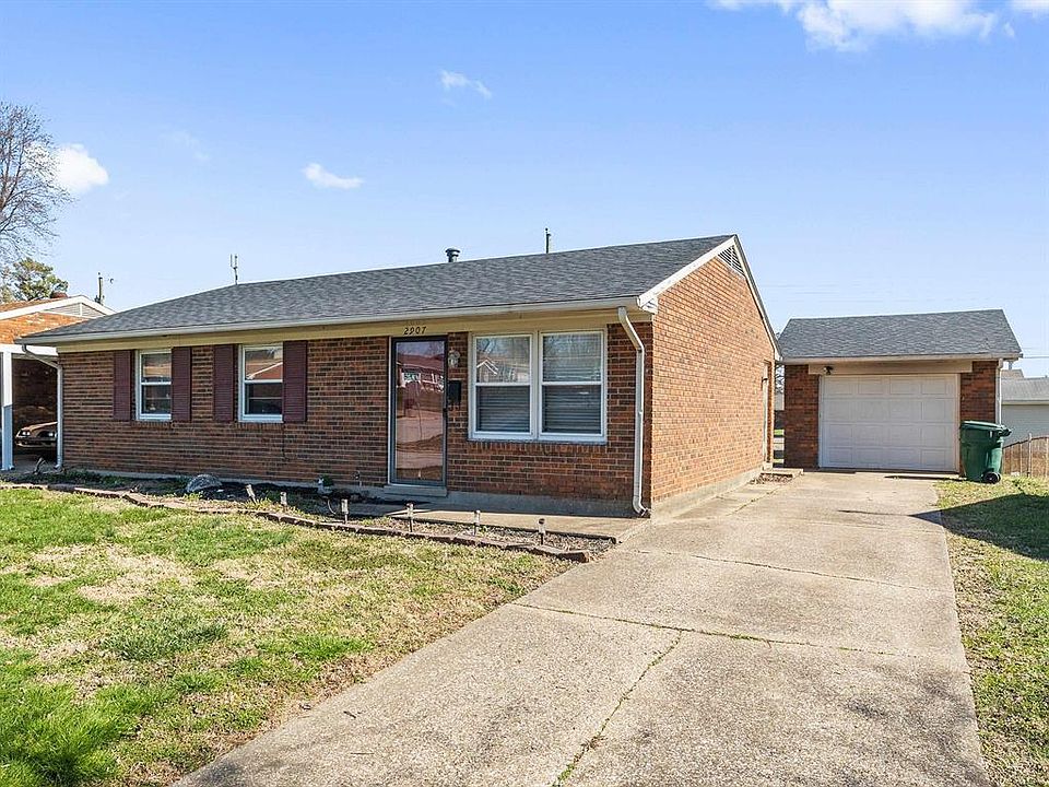 1st image of 2907 Redford Dr