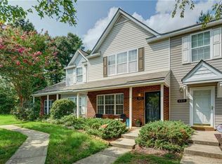 5211 Magnolia Tree Ln, Charlotte, NC 28215