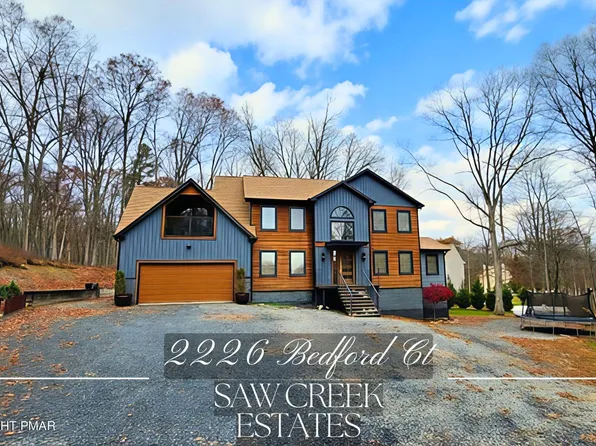 2226 Bedford Ct, Bushkill, PA 18324