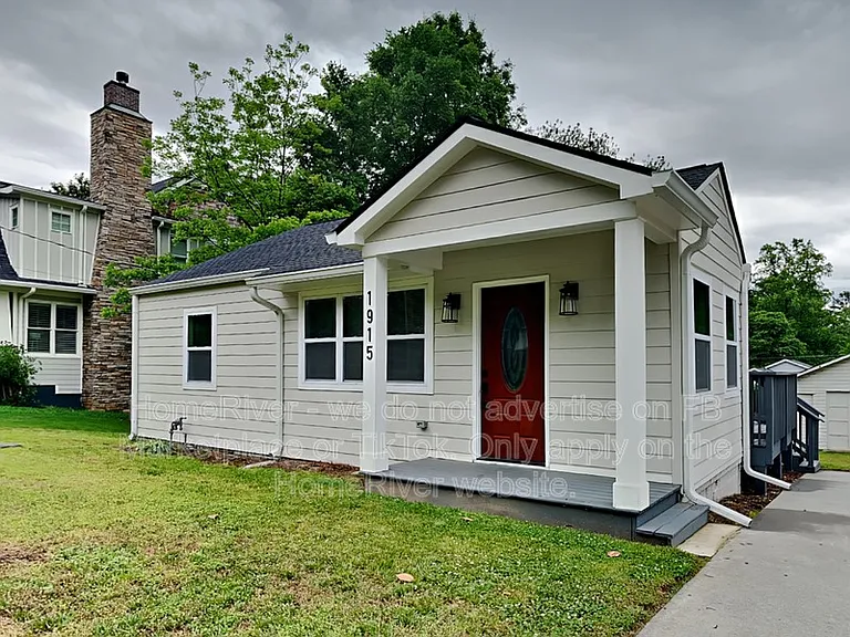 1915 Ham Dr — Photo 1