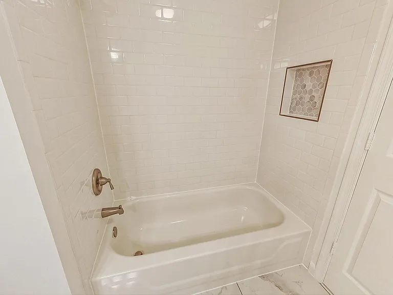 15300 Diamond Cove Ter #4 — Photo 18