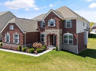 822 Balsam Cir, Rochester Hills, MI 48307
