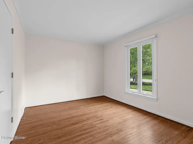 8506 Cheltenham Cir — Photo 4