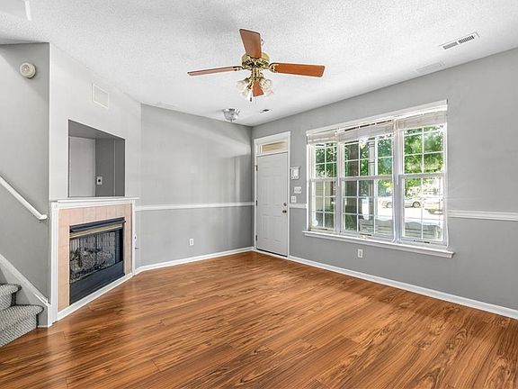 5th image of 715 Windbrook Cir