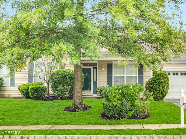 2 Silverside Road, Lakewood, NJ 08701