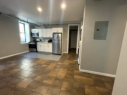 Rented by Bruma Realty LLC | media 7